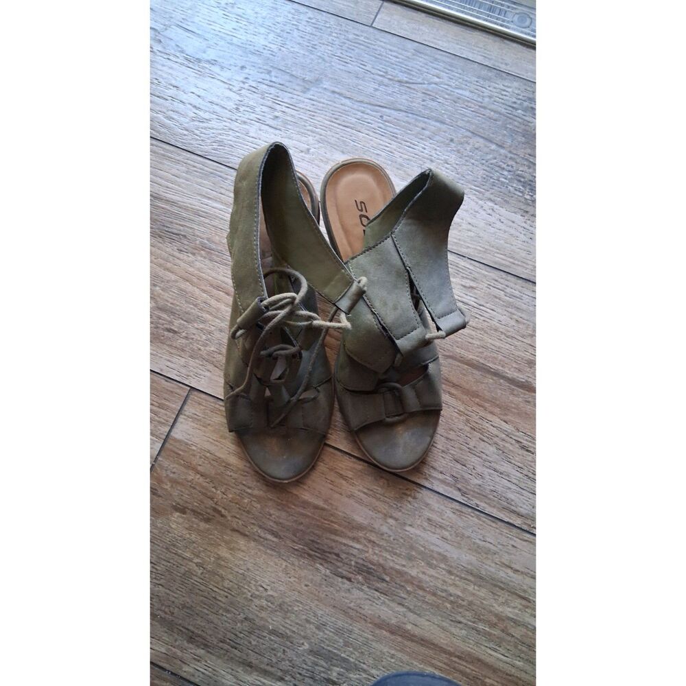 SODA Women’s Olive Green Lace Up Open Toe Block Heel Sandals Size 7.5